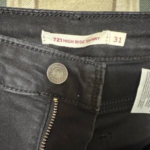 Levi's 721 High Rise Skinny Jeans - Black